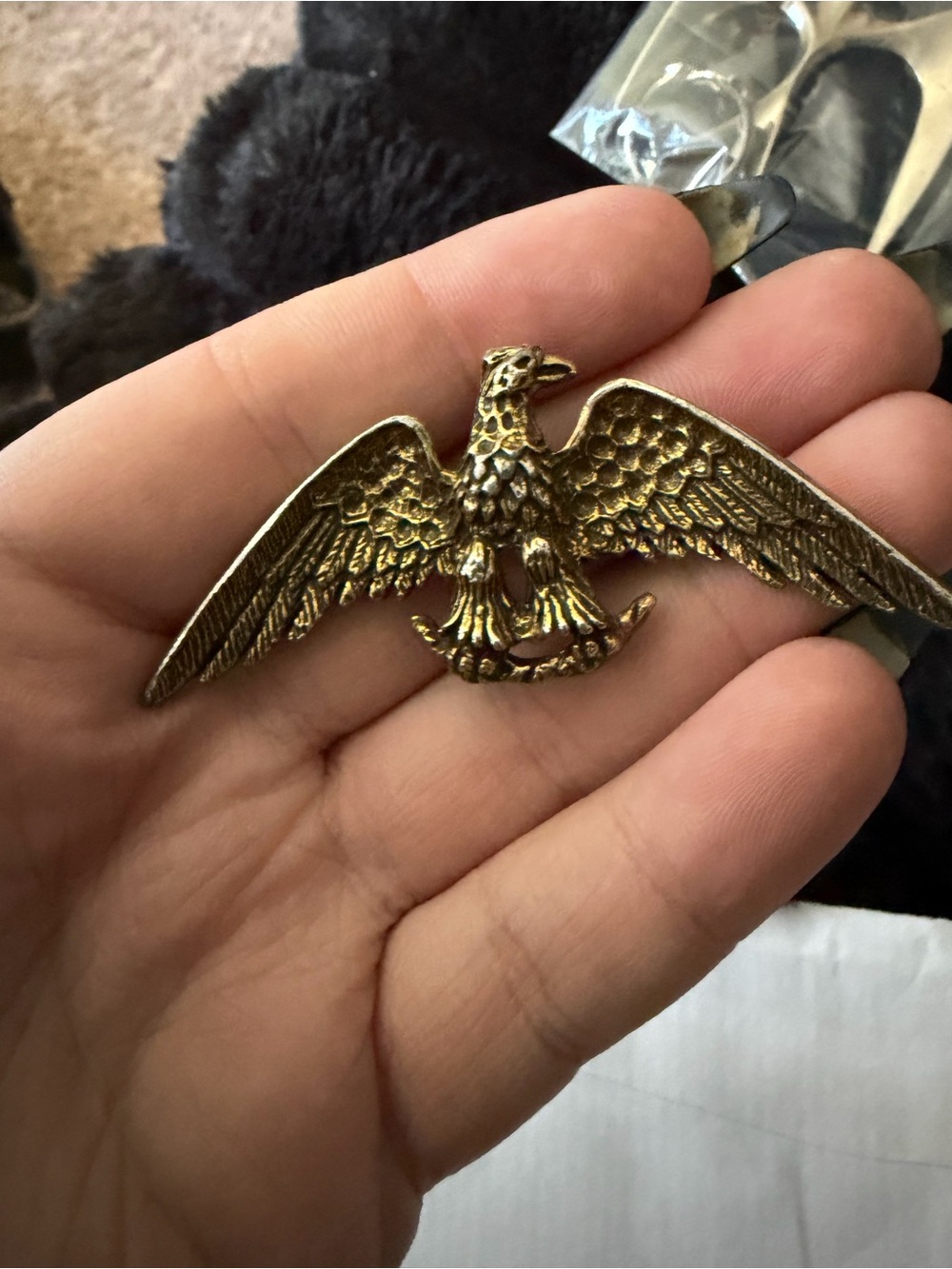 Vintage Brass Eagle Pin Brooch - Gold Tone